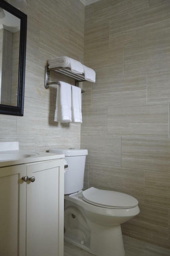 Regency Inn Toccoa Екстериор снимка