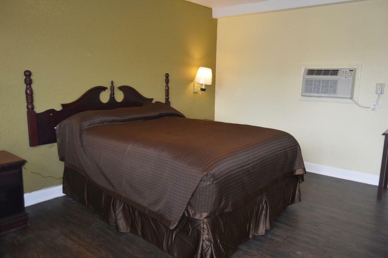 Regency Inn Toccoa Екстериор снимка